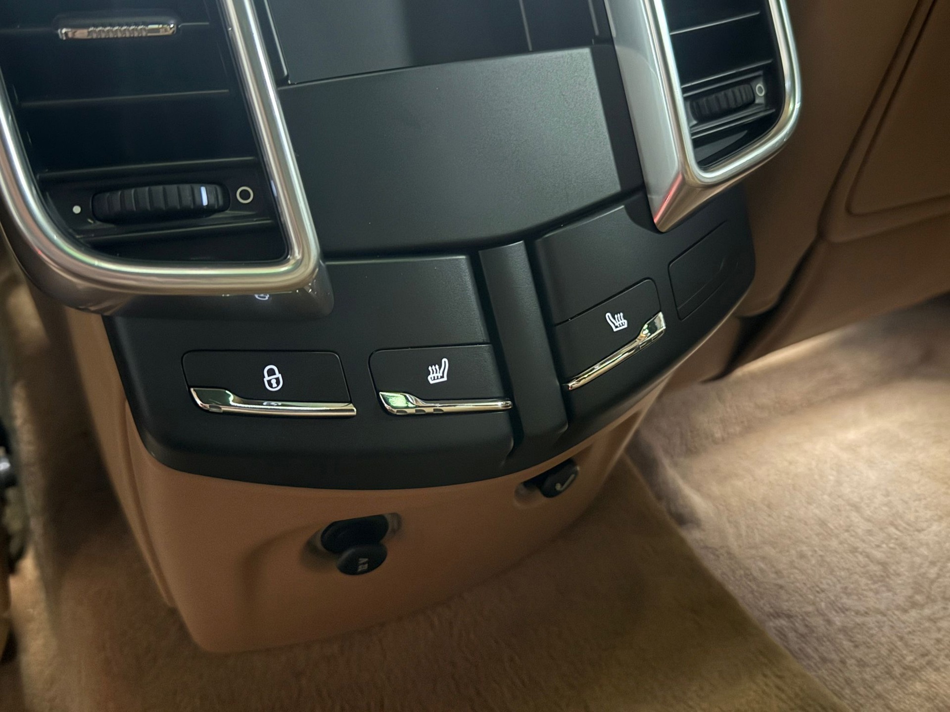 Foto van Porsche Cayenne S E-hybrid