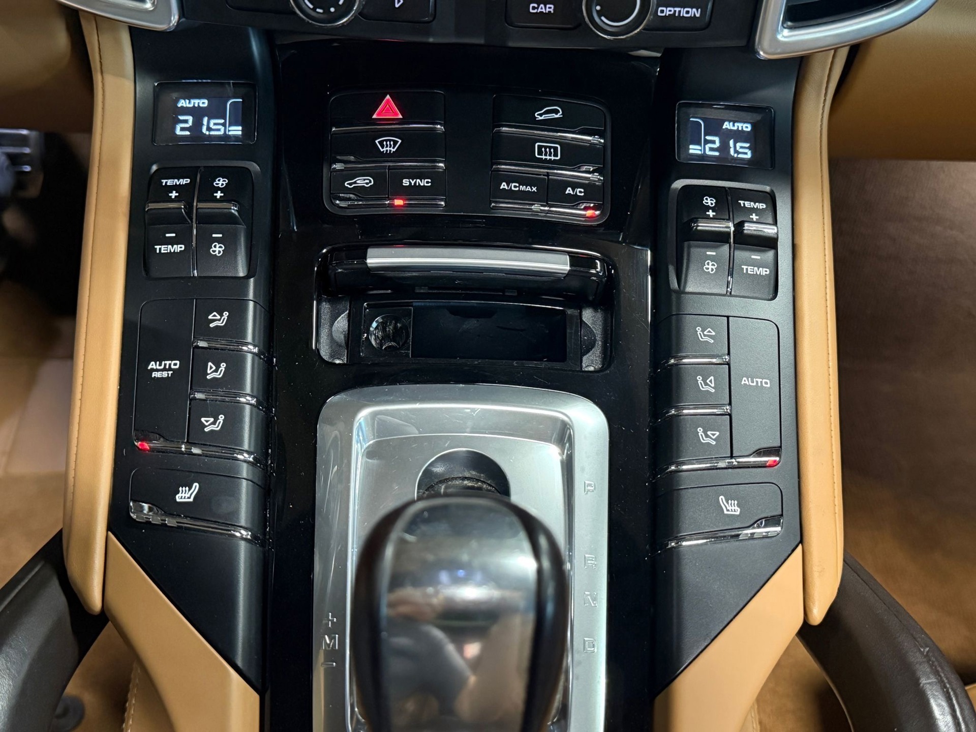 Foto van Porsche Cayenne S E-hybrid