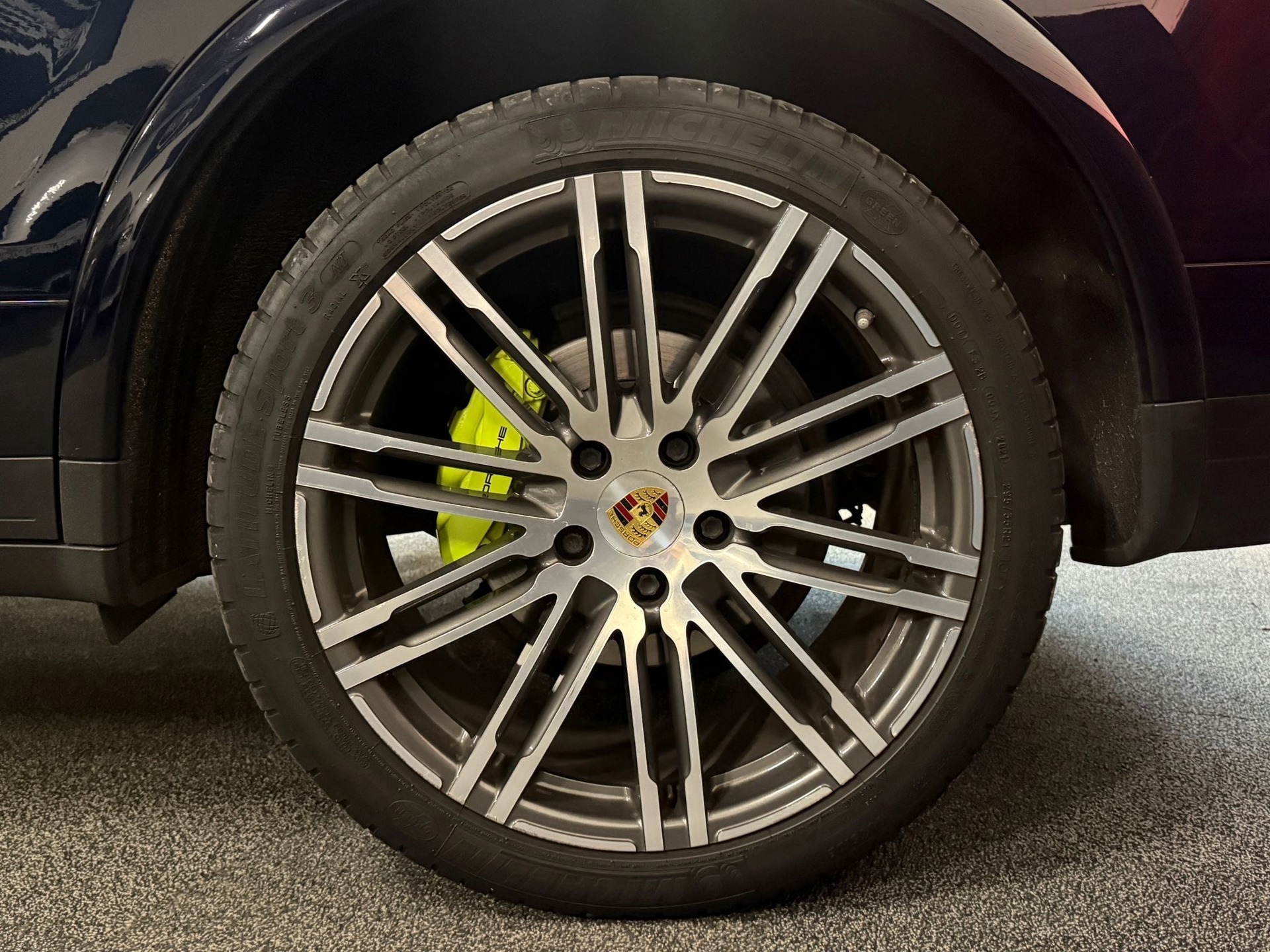Foto van Porsche Cayenne S E-hybrid