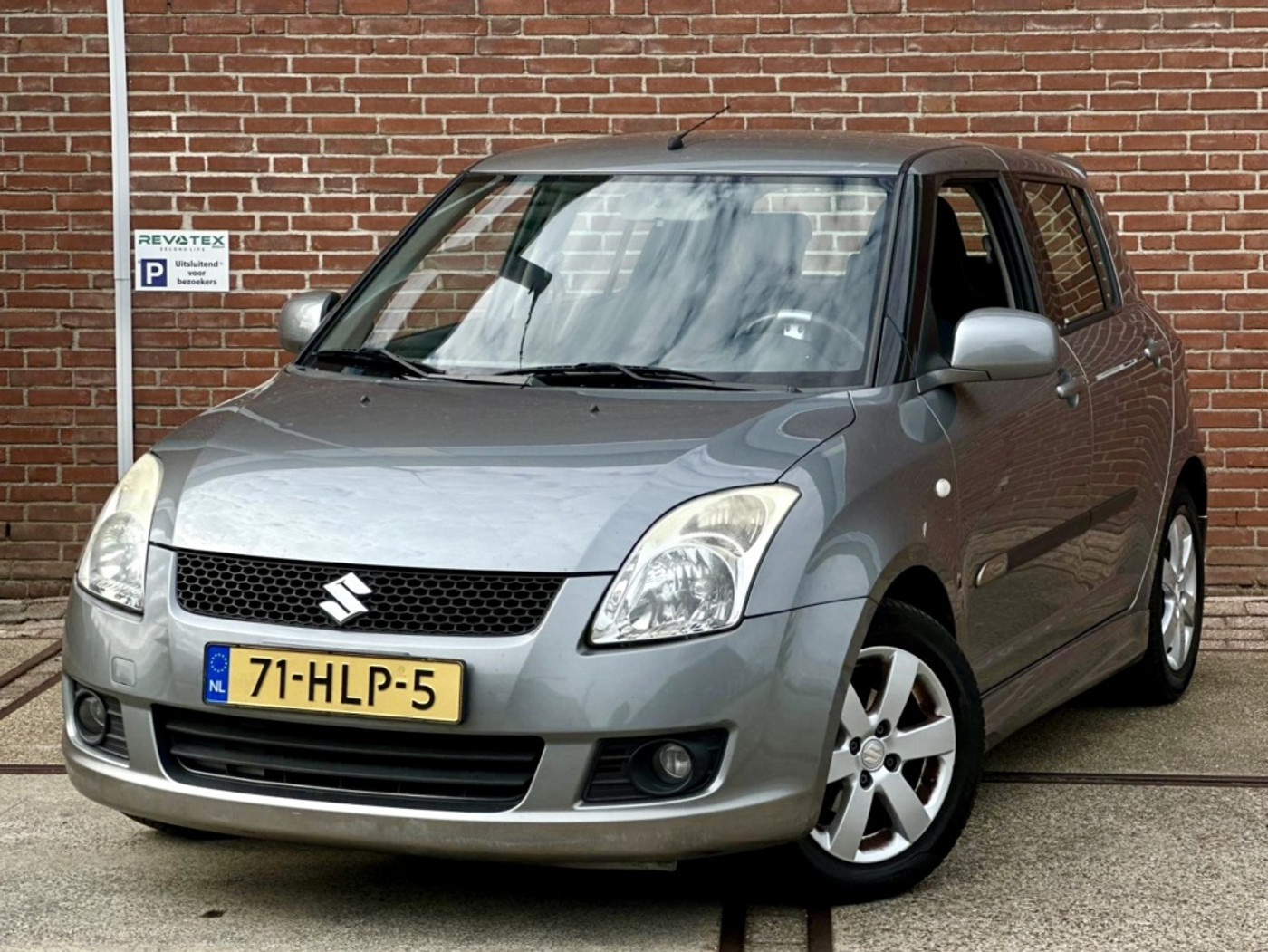 Suzuki Swift 1.3 Bandit |Airco |Stuurbkr |Nieuwe APK 2009 - voorkant