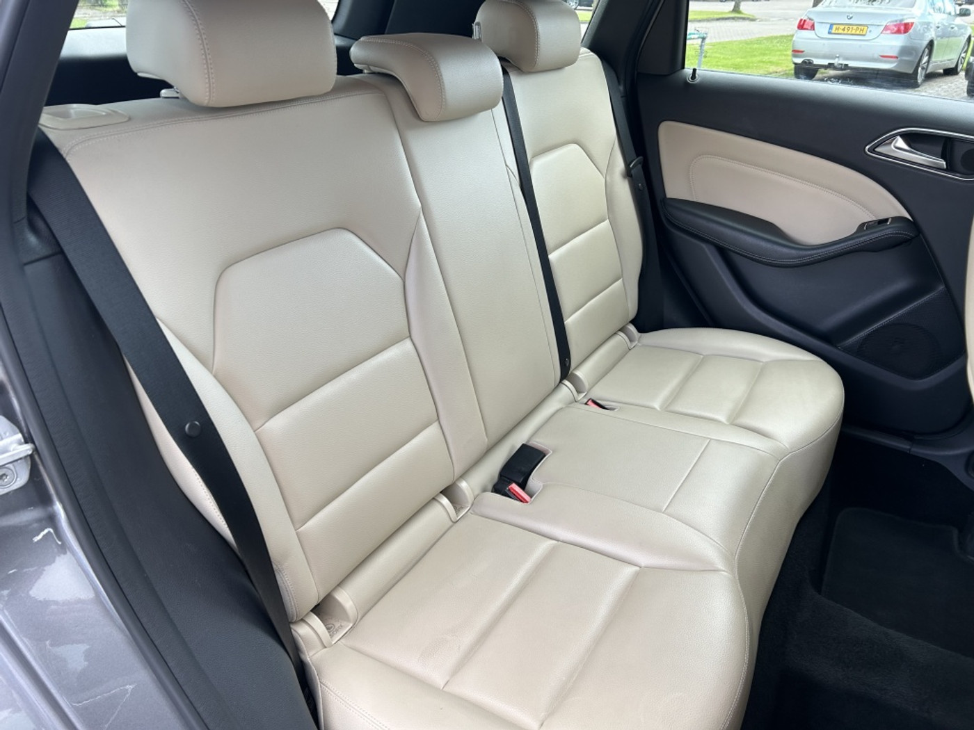 Foto van Mercedes-Benz B 180