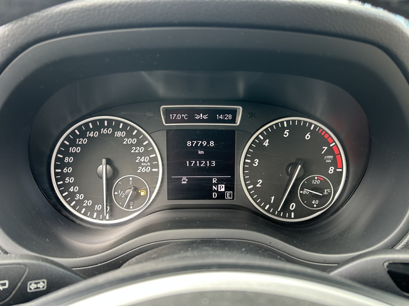 Foto van Mercedes-Benz B 180