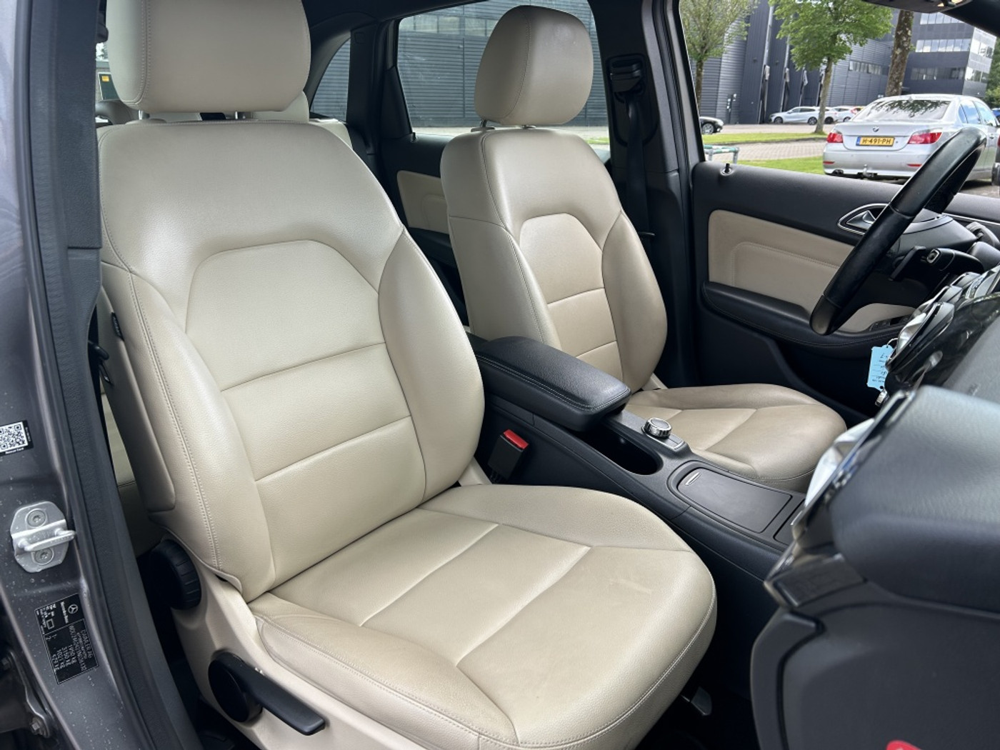 Foto van Mercedes-Benz B 180