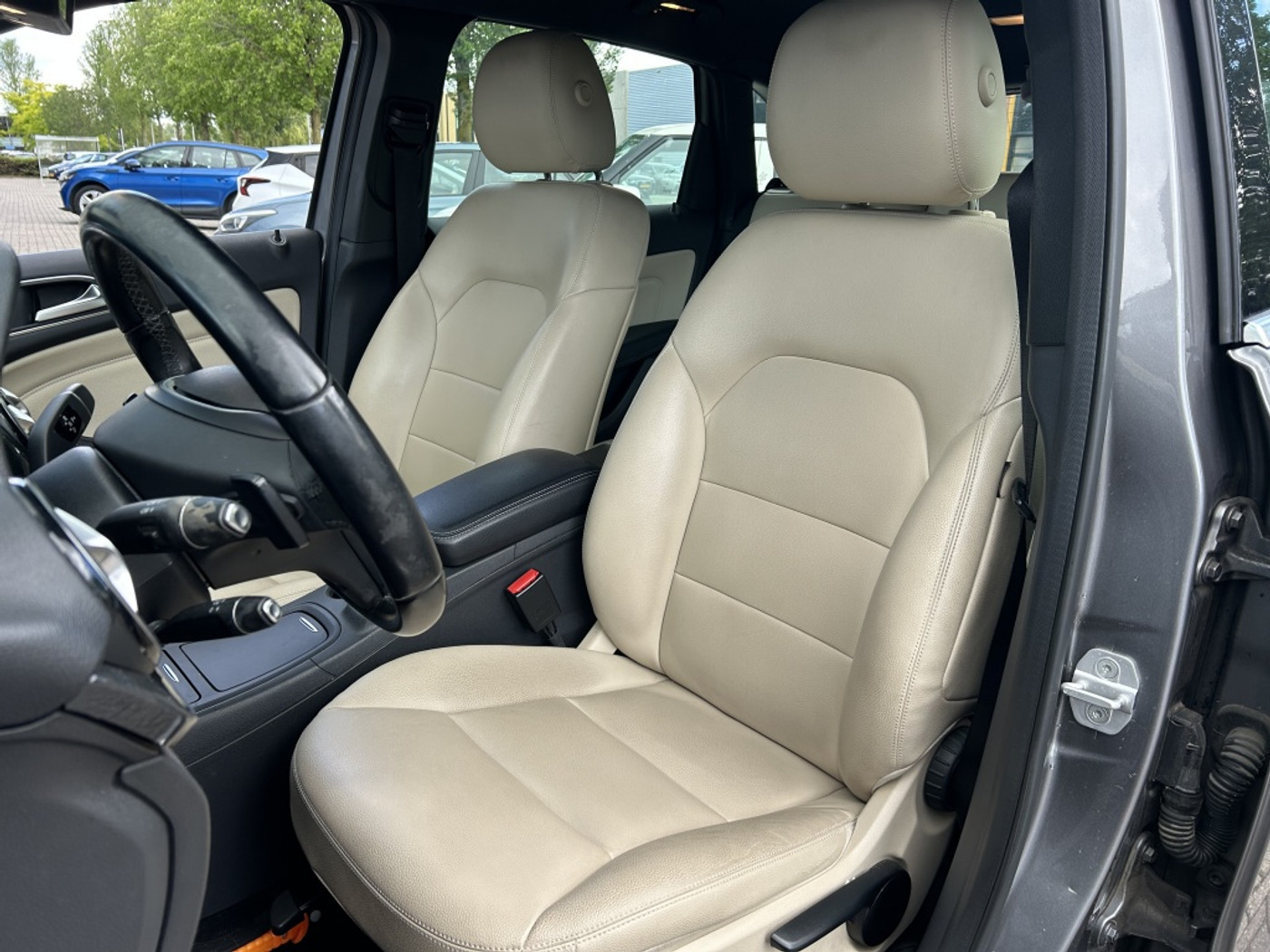 Foto van Mercedes-Benz B 180