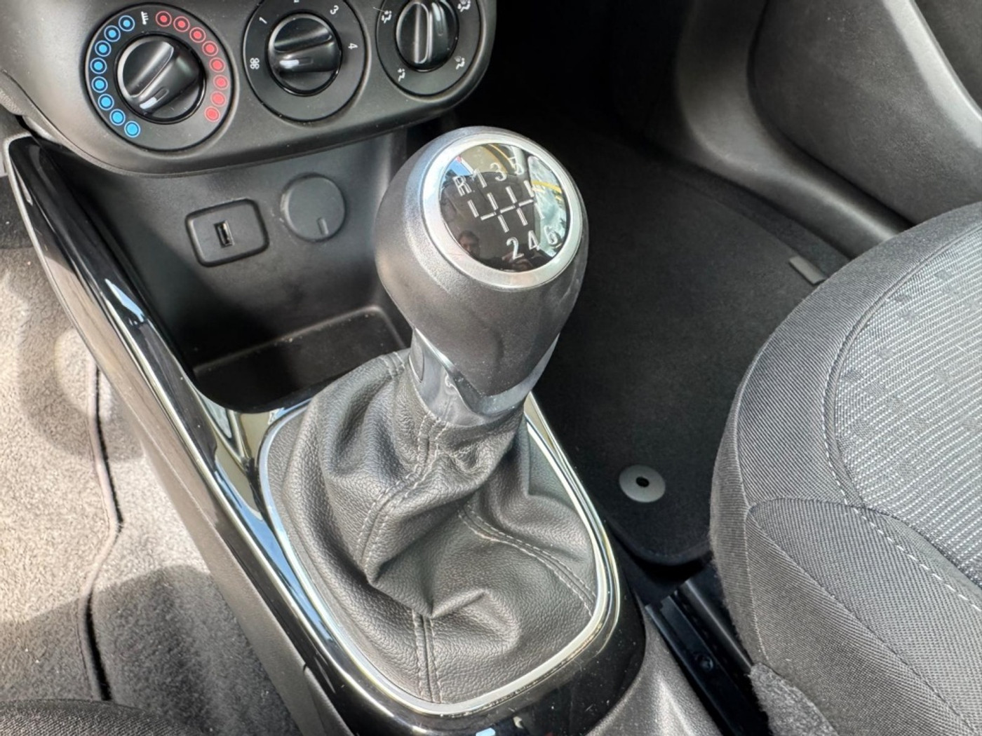 Foto van Opel Adam