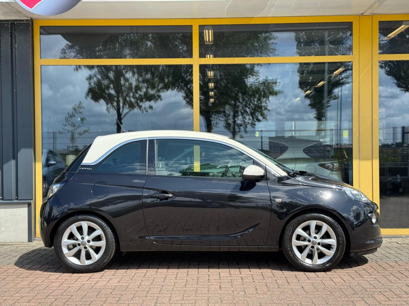 Foto van Opel Adam
