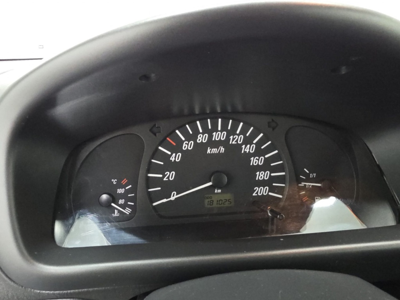 Foto van Opel Agila