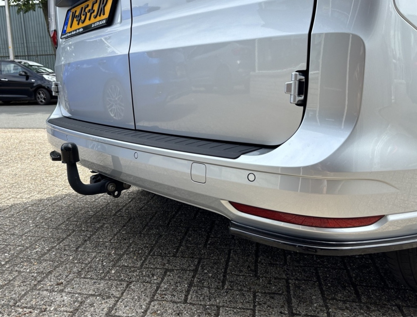 Foto van Volkswagen Caddy Modified Partition Wall