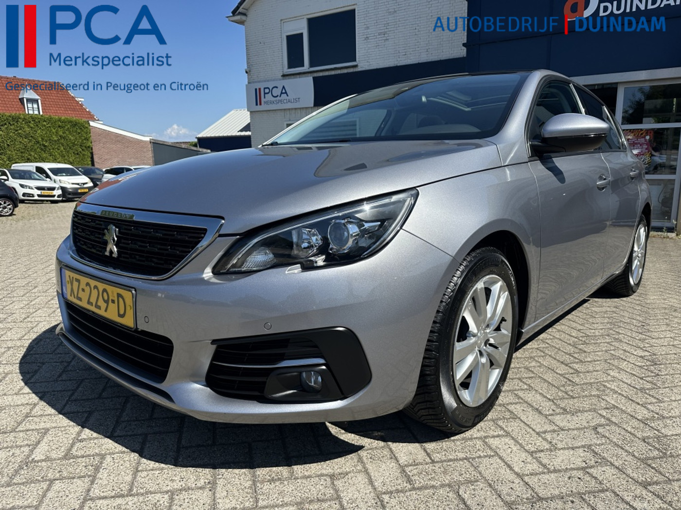 Peugeot 308 1.2 blue lease Executive | CarPlay | Navi | PDC V+A | 2019 - voorkant