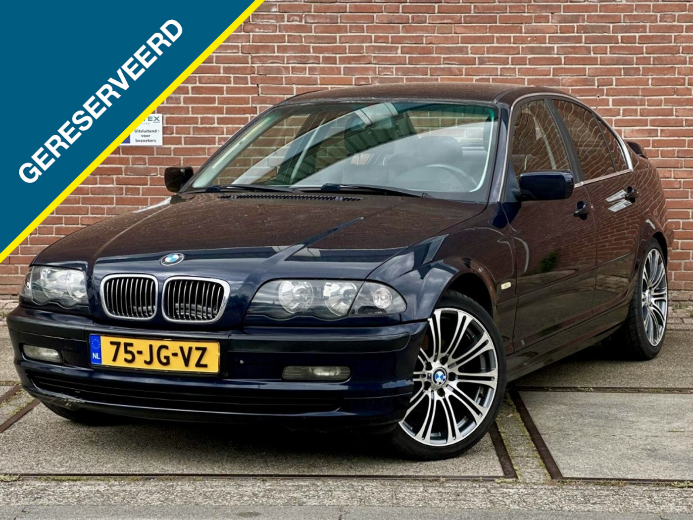 BMW 3er Reihe 320i 1999 - voorkant
