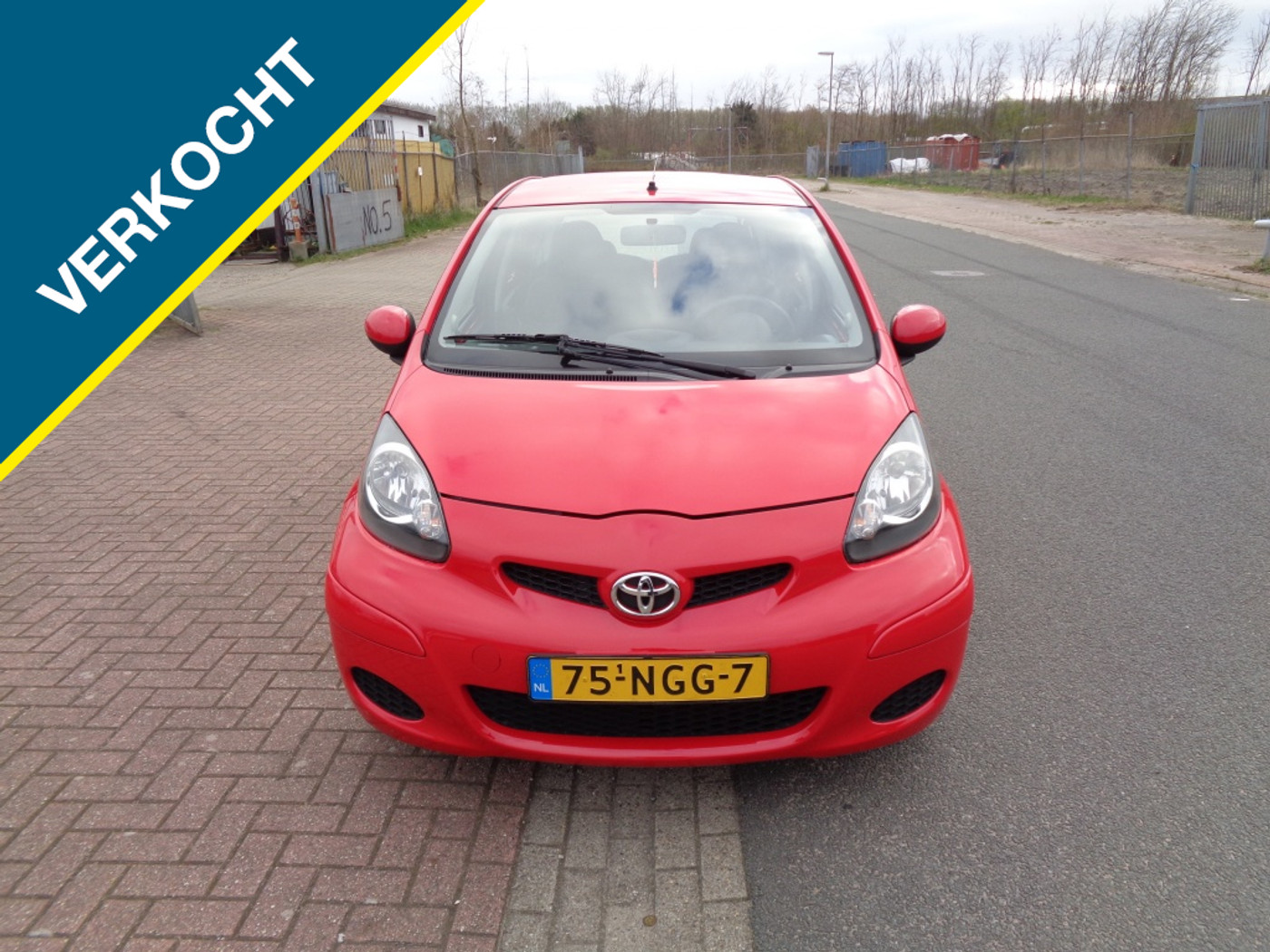 Toyota Toyota Aygo 1.0-12V Comfort | 5-D | AIRCO | CARPLAY | NAP 2010 - voorkant