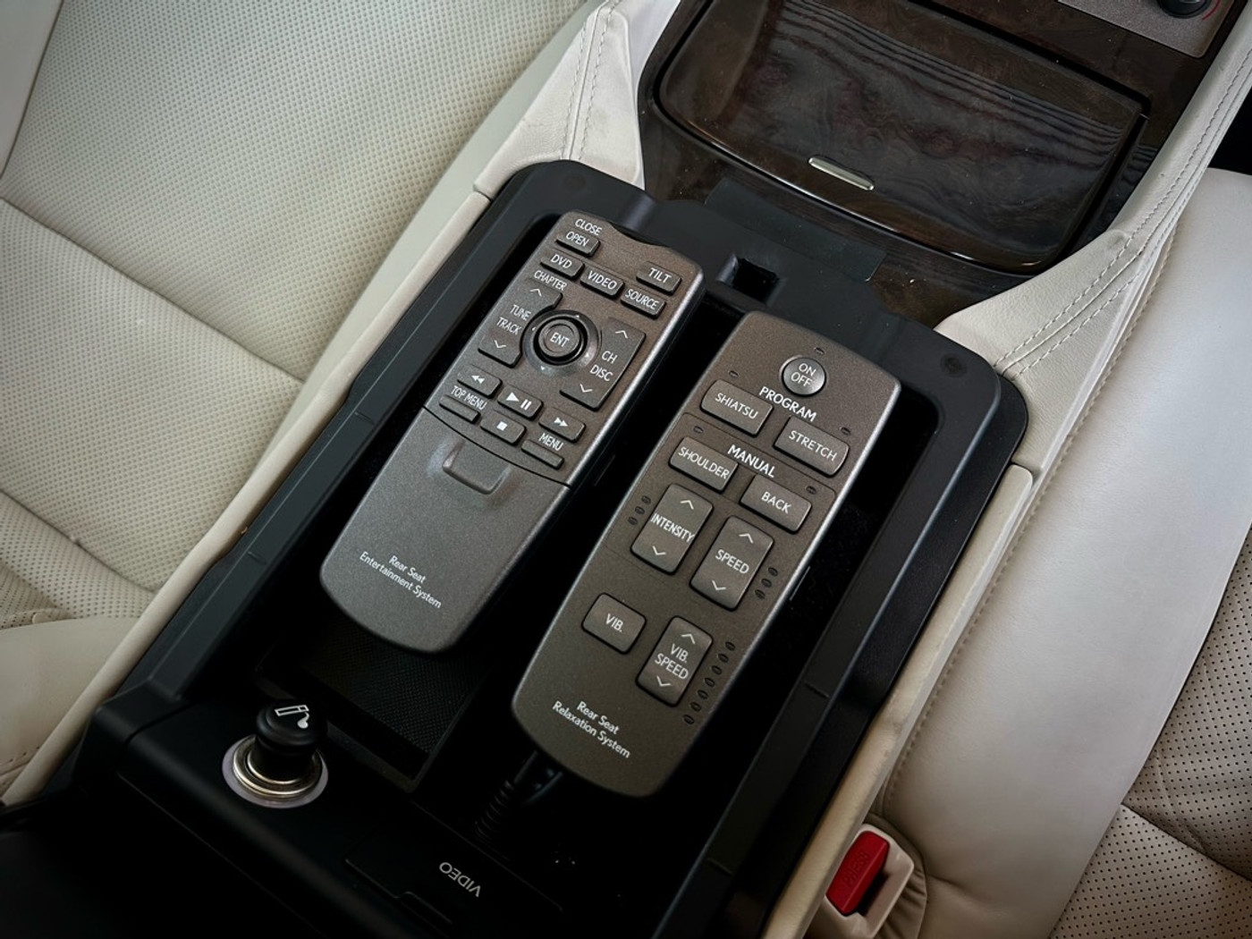 Foto van Lexus Lexus Ls600hl