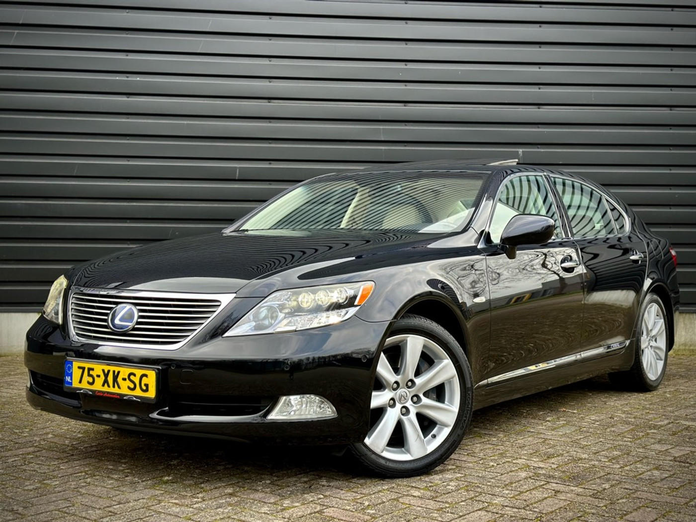 Foto van Lexus Lexus Ls600hl