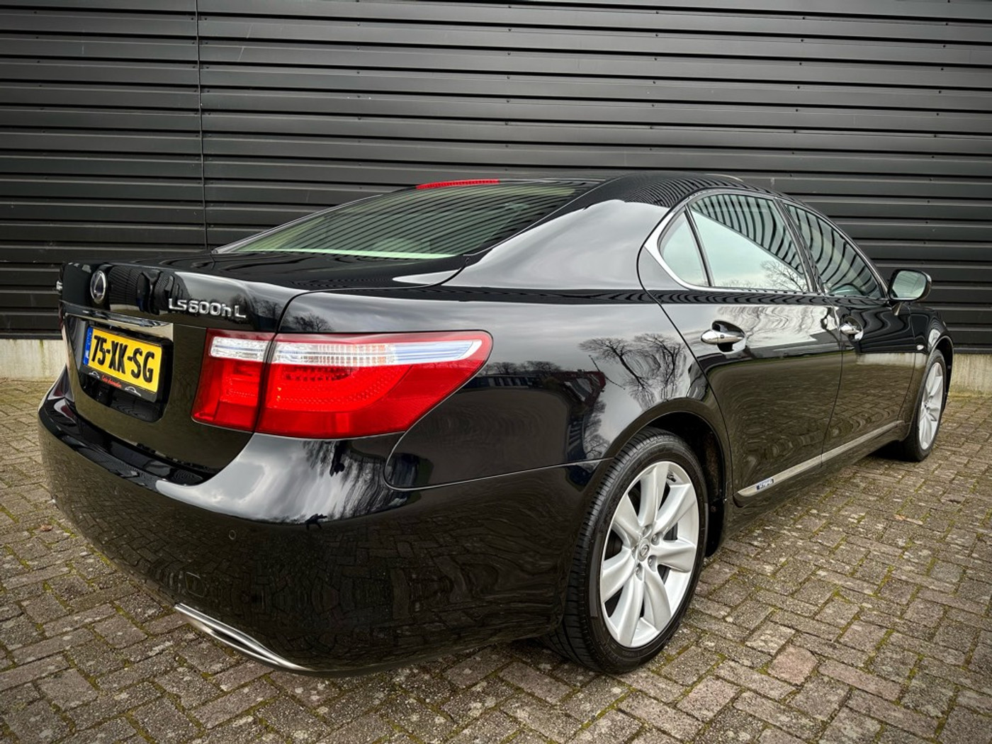 Foto van Lexus Lexus Ls600hl