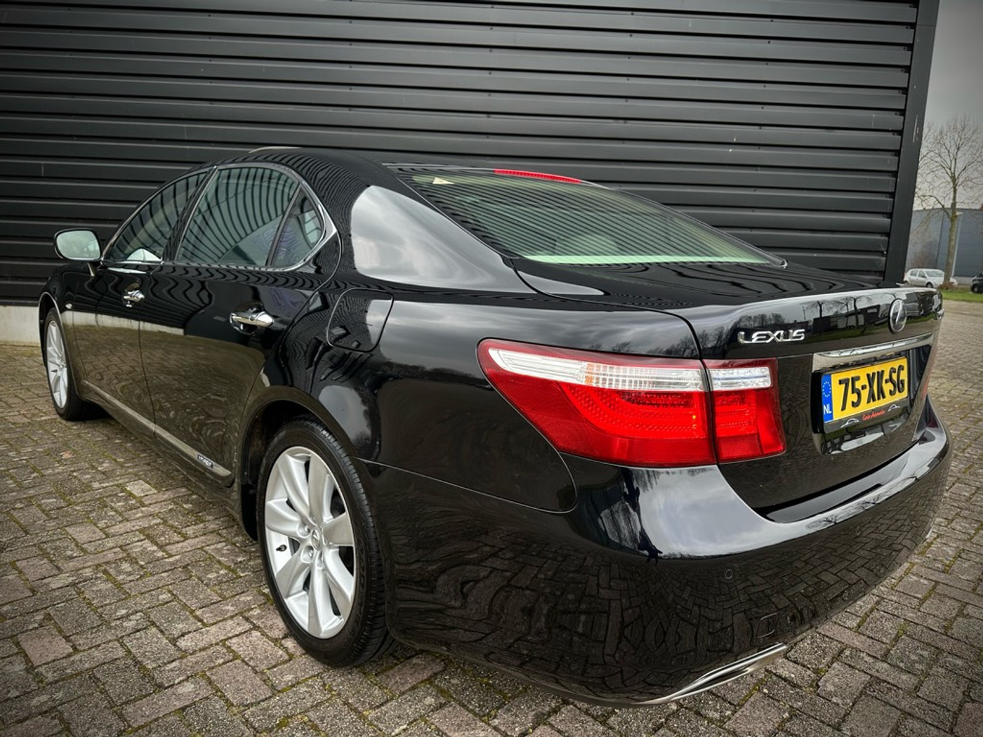 Foto van Lexus Lexus Ls600hl
