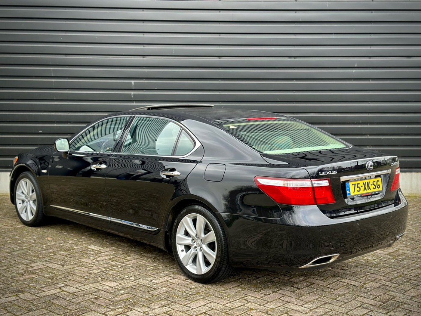 Foto van Lexus Lexus Ls600hl