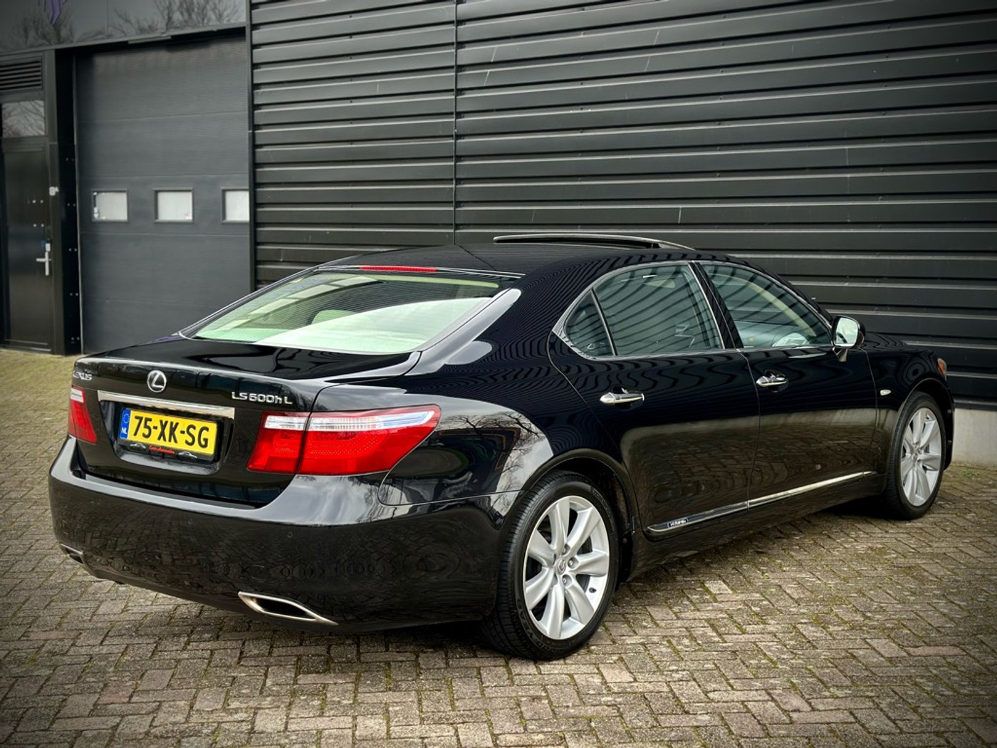 Foto van Lexus Lexus Ls600hl