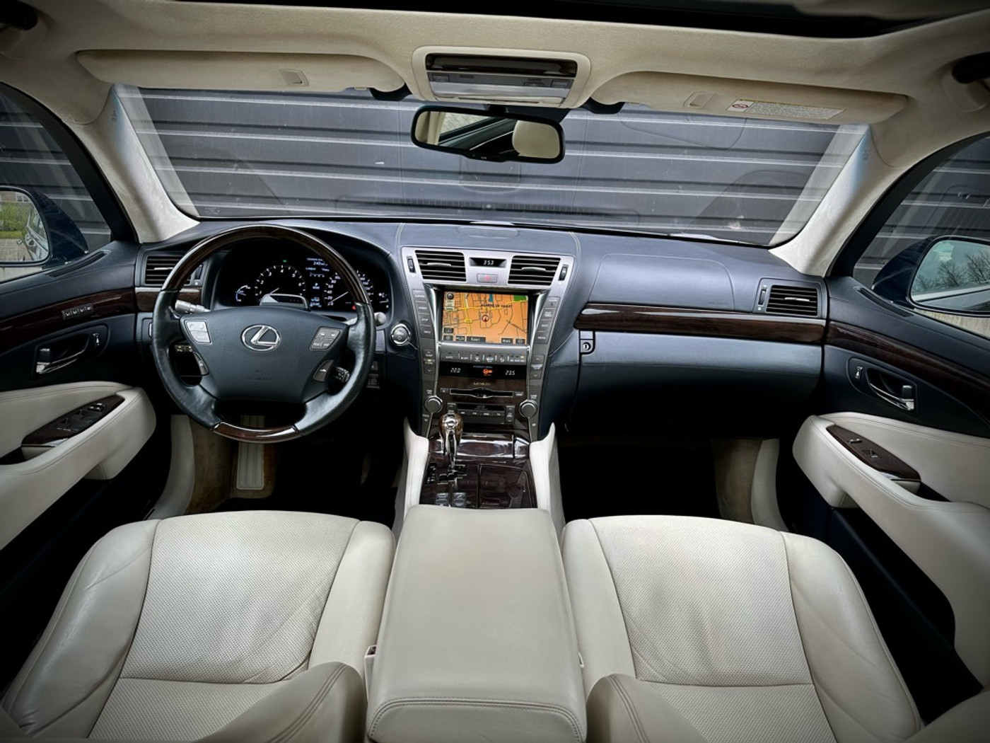 Foto van Lexus Lexus Ls600hl