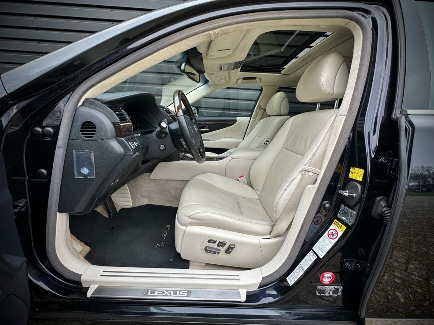 Foto van Lexus Lexus Ls600hl