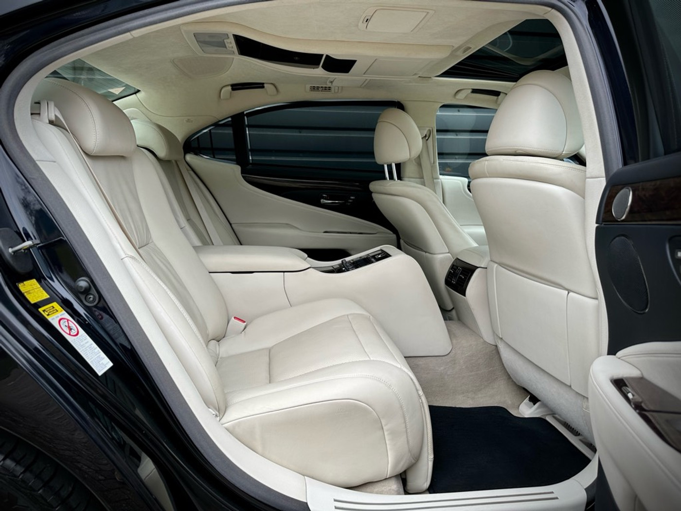 Foto van Lexus Lexus Ls600hl