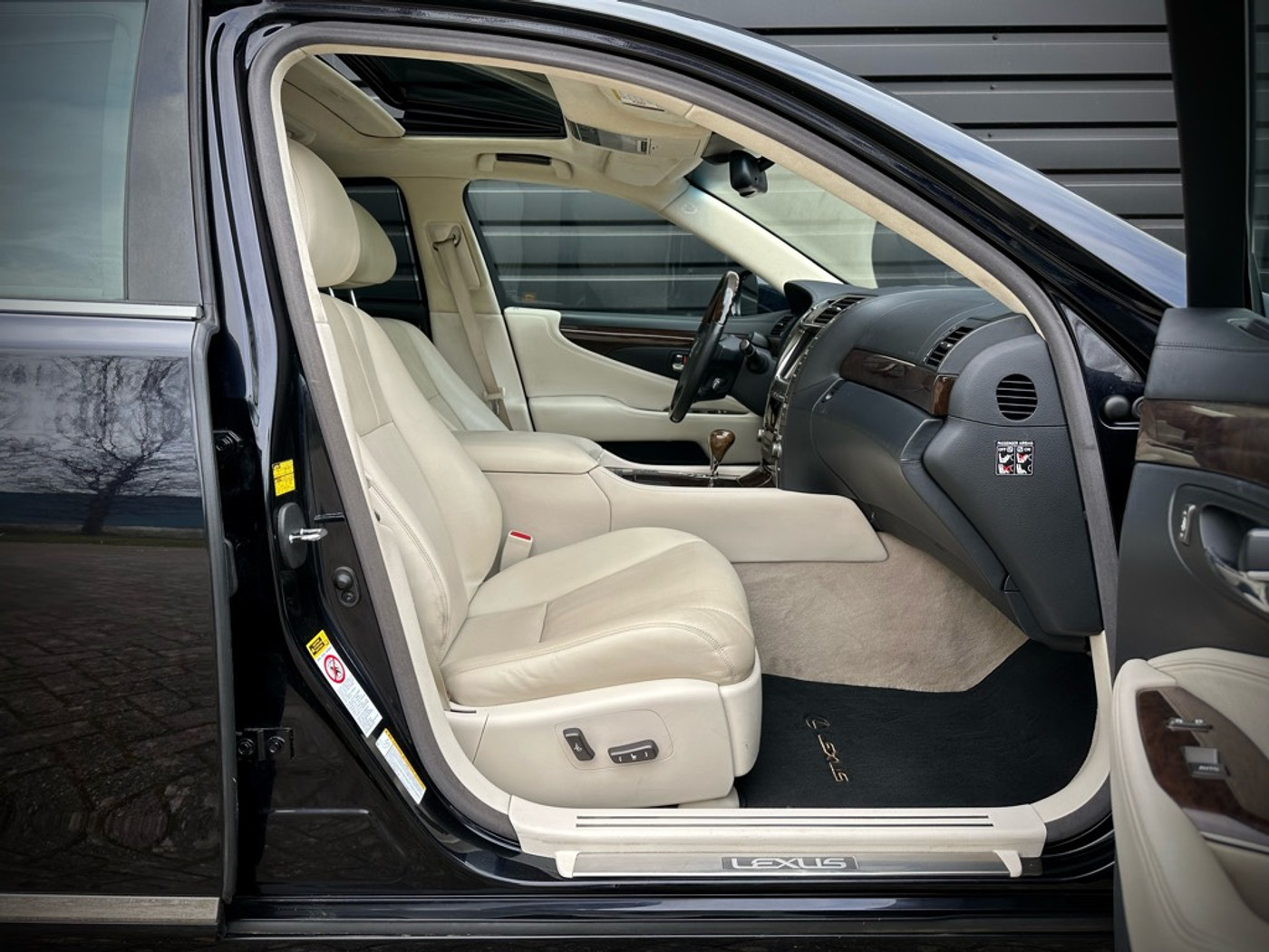 Foto van Lexus Lexus Ls600hl