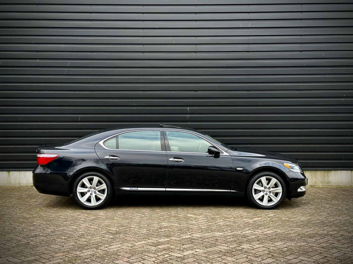 Foto van Lexus Lexus Ls600hl