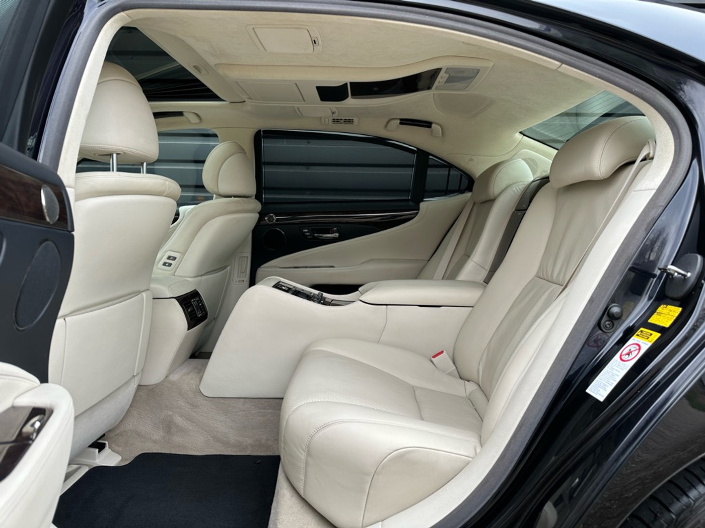 Foto van Lexus Lexus Ls600hl
