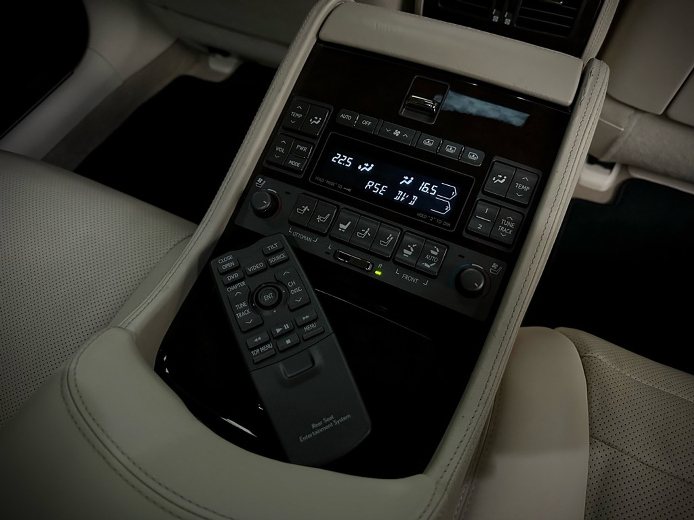 Foto van Lexus Lexus Ls600hl