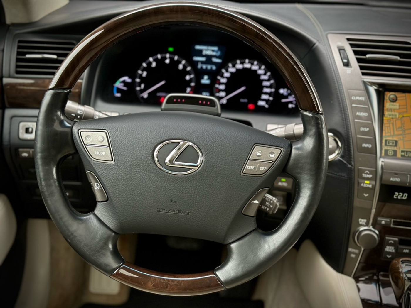 Foto van Lexus Lexus Ls600hl