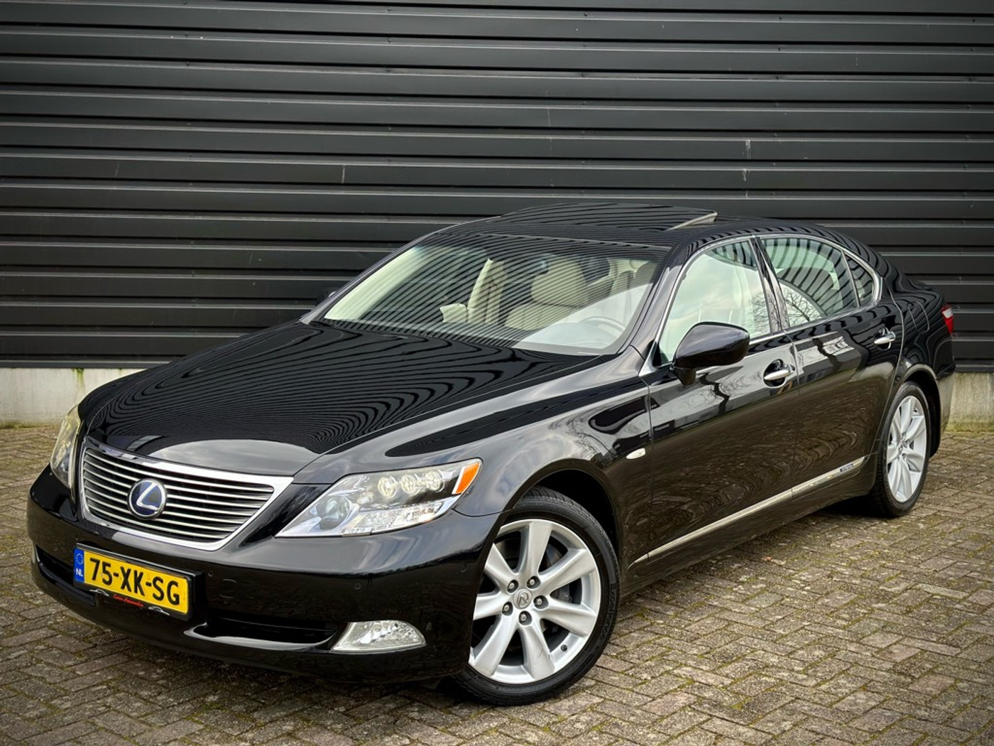 Foto van Lexus Lexus Ls600hl