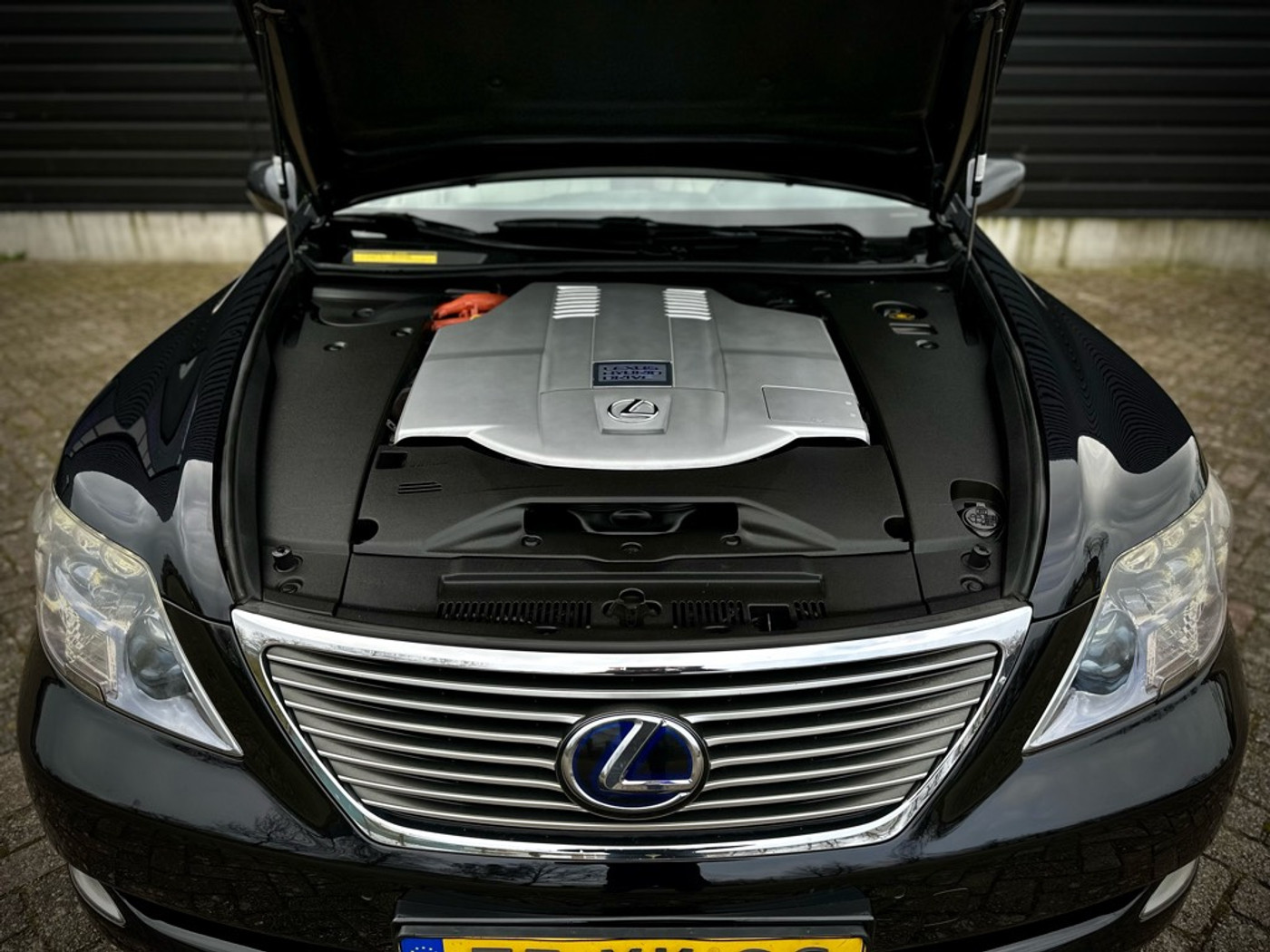 Foto van Lexus Lexus Ls600hl