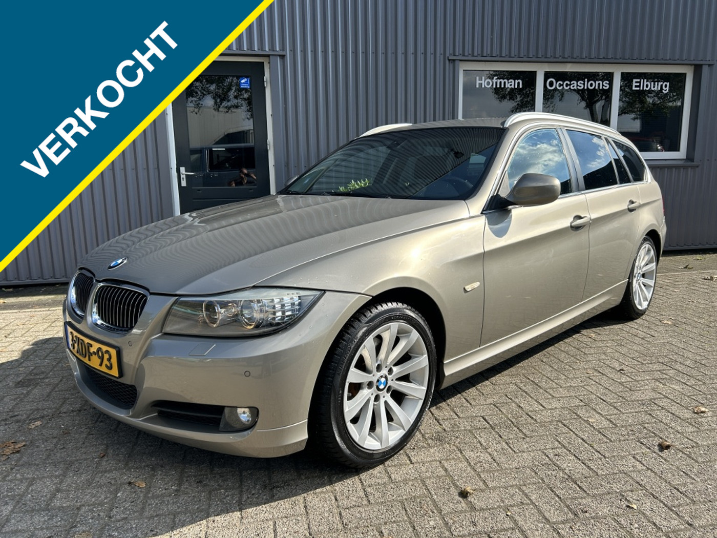 BMW 3er Reihe 320d AUT Executive PDC NAVI LEDER! 2012 - voorkant