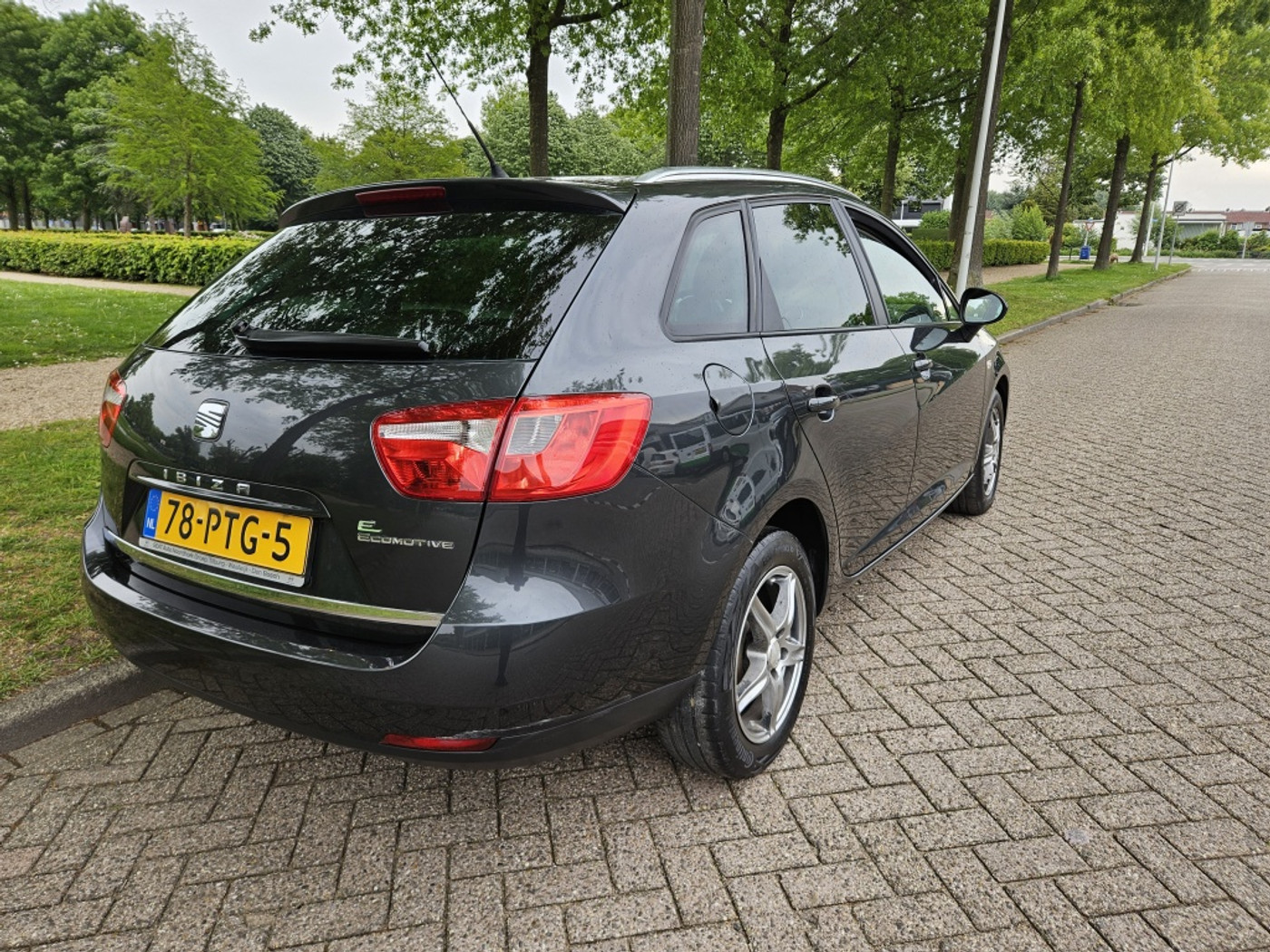 Foto van Seat Ibiza ST