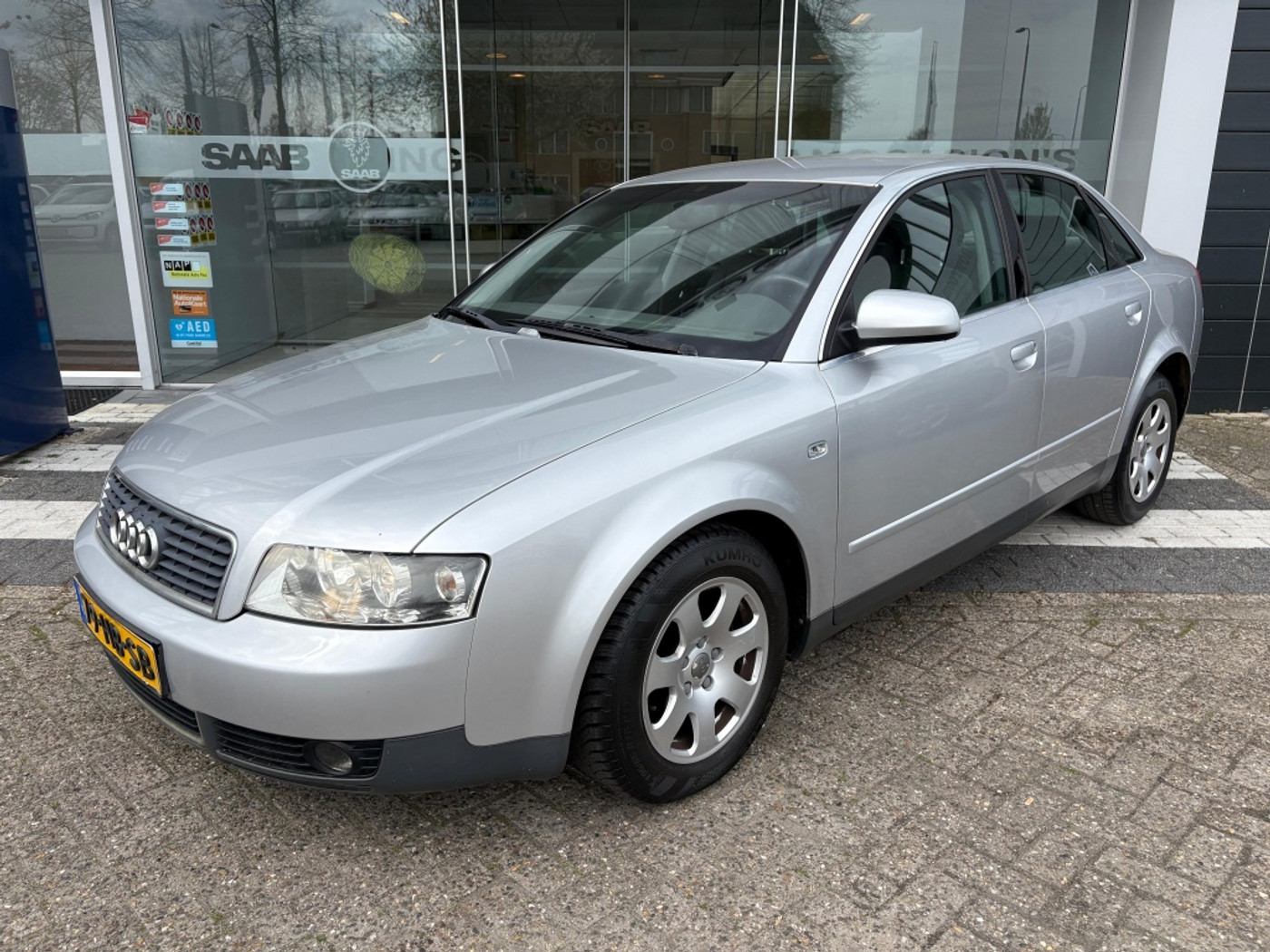 Audi Audi A4 2.0 2001 - voorkant