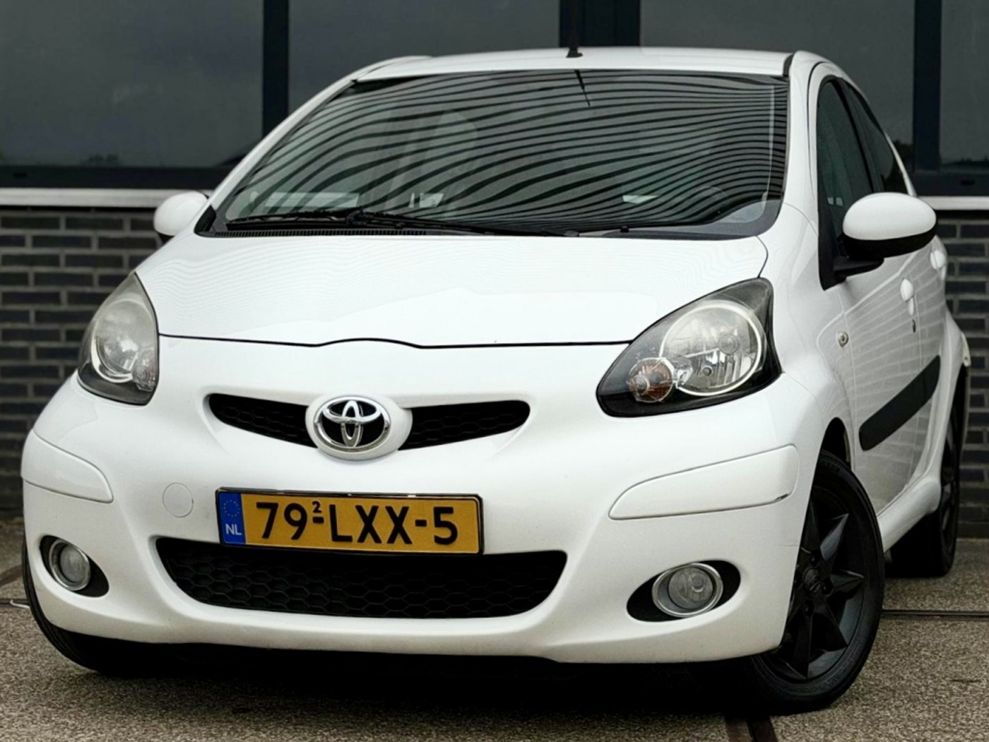 Toyota Toyota Aygo 1.0-12V Comfort |Airco |Nieuwe APK |5 Deurs 2010 - voorkant