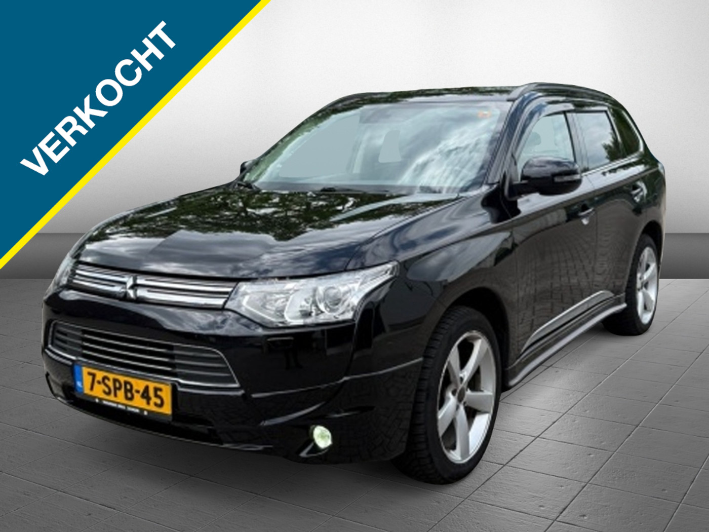 Mitsubishi Mitsubishi Outlander 2.0 PHEV Instyle+ SOH 75% 2013 - voorkant