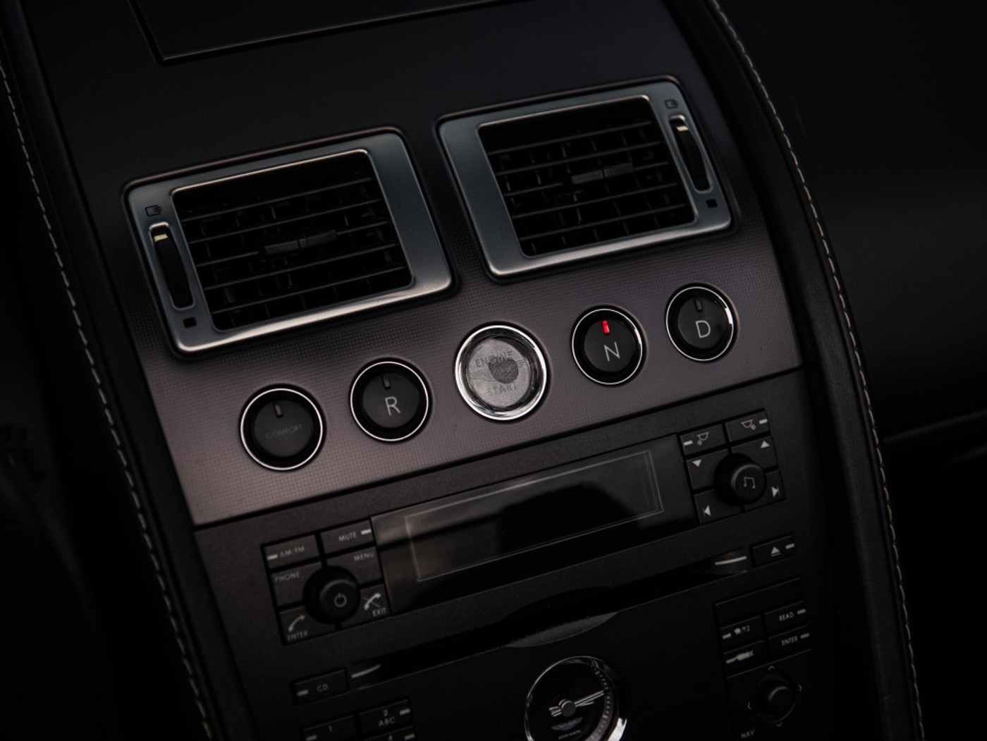 Foto van Aston Martin V8 Vantage Roadster