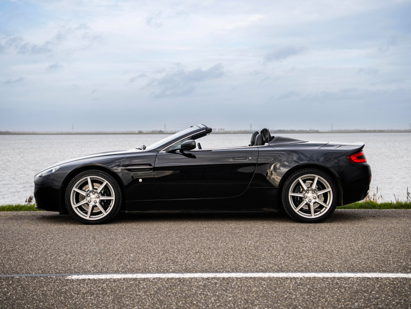 Foto van Aston Martin V8 Vantage Roadster
