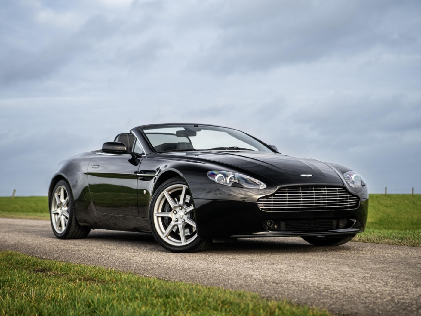 Foto van Aston Martin V8 Vantage Roadster