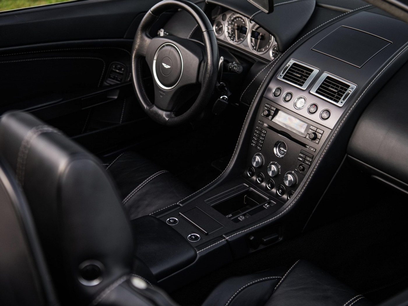 Foto van Aston Martin V8 Vantage Roadster