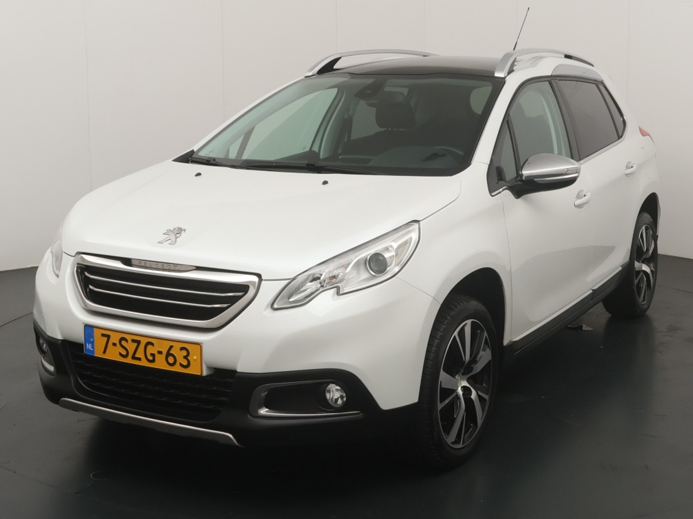 Peugeot 2008 1.6 VTi Allure 2014 - voorkant