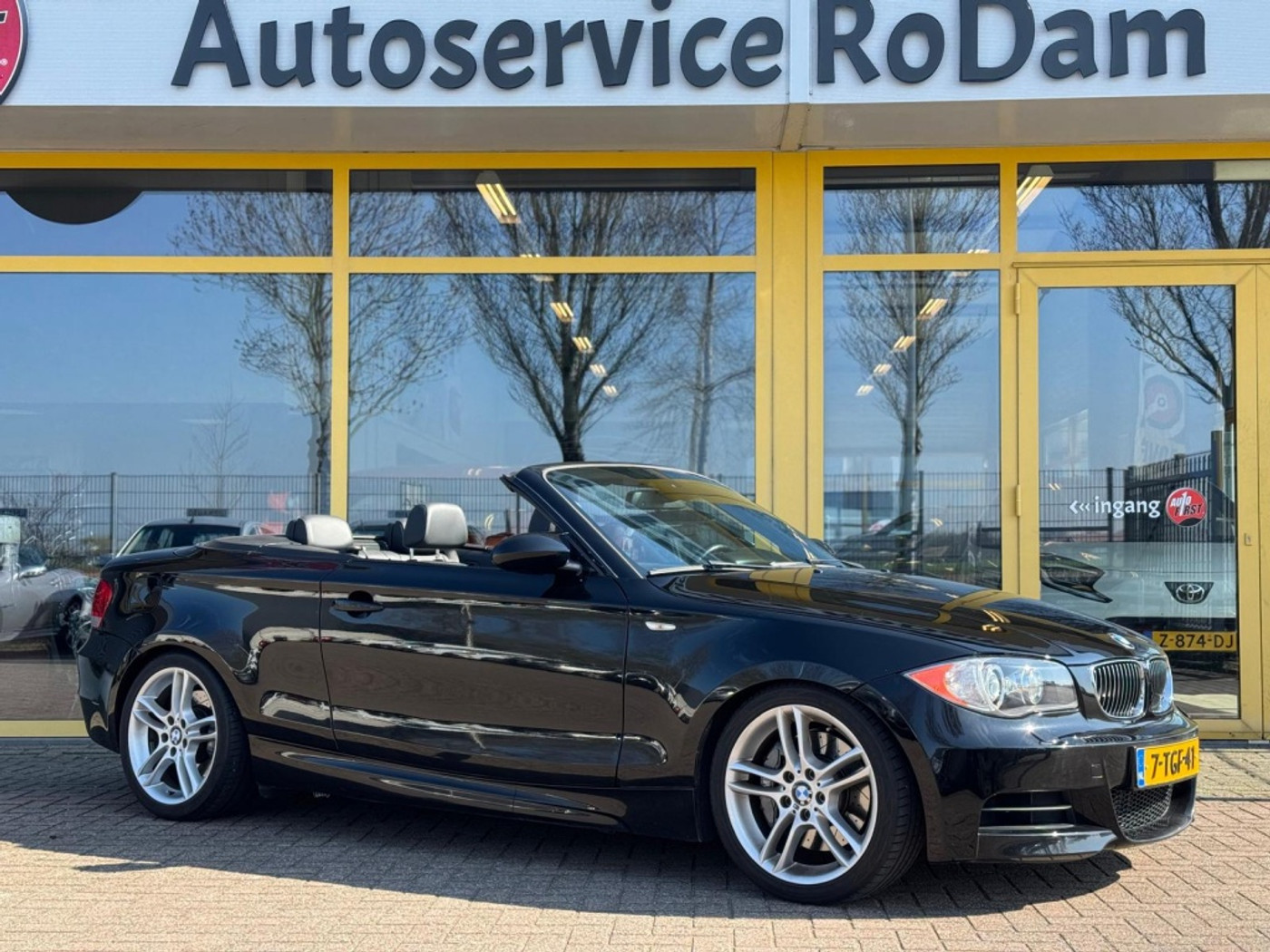 BMW 1-serie Cabrio 135i High Executive 2009 - voorkant