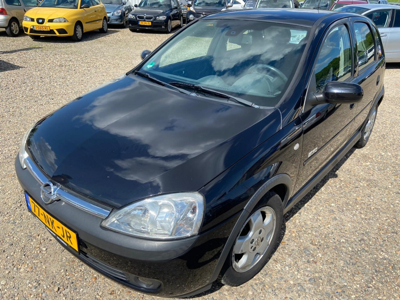 Opel Corsa-c 1.2-16V Elegance 2003 - voorkant