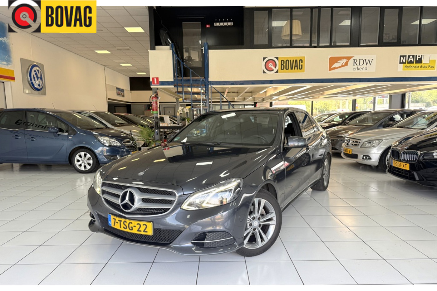 Mercedes-Benz E 200 200 Amb. Avantgarde Automaat 2013 - voorkant