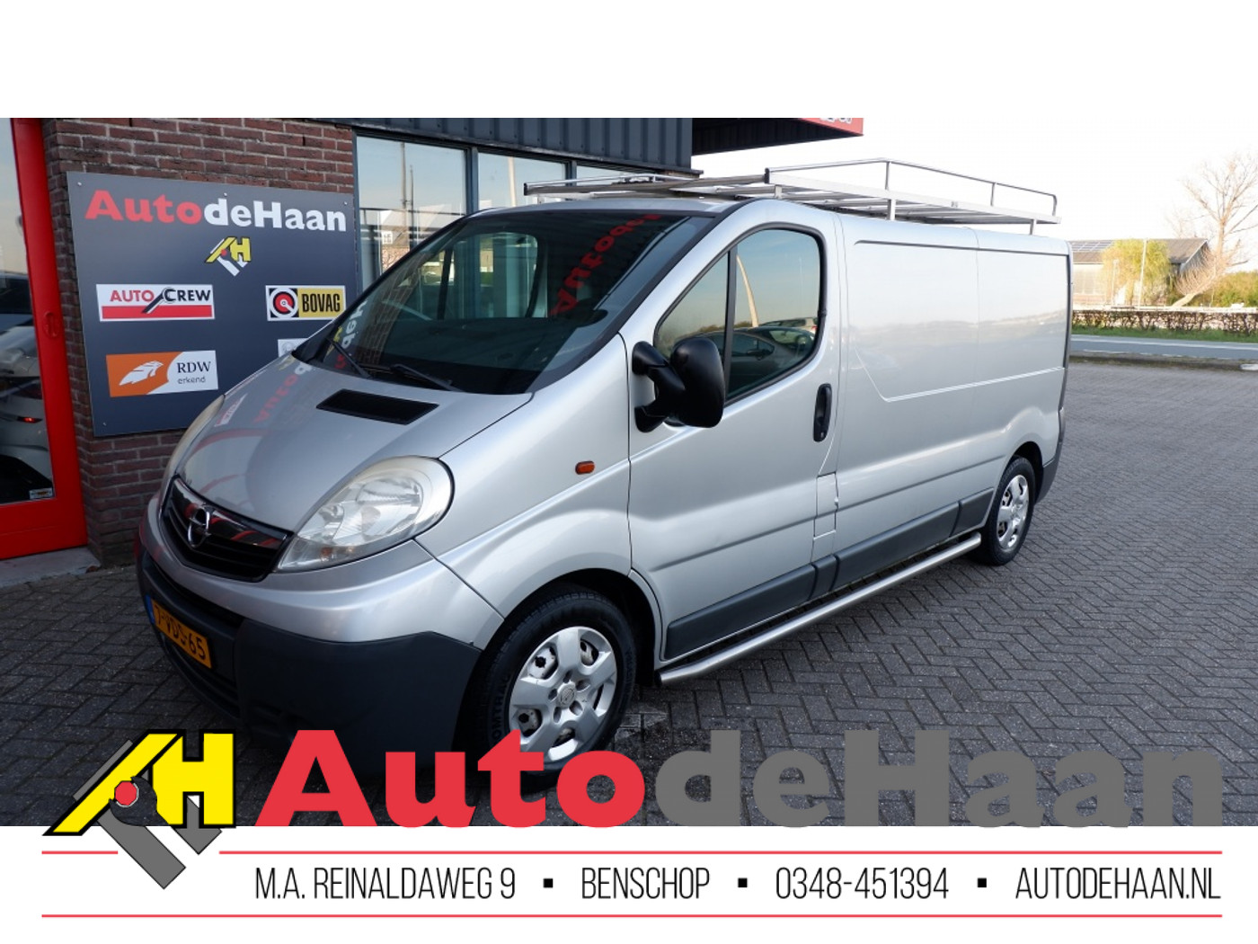 Opel Vivaro 2.5 CDTI L2H1 2009 - voorkant