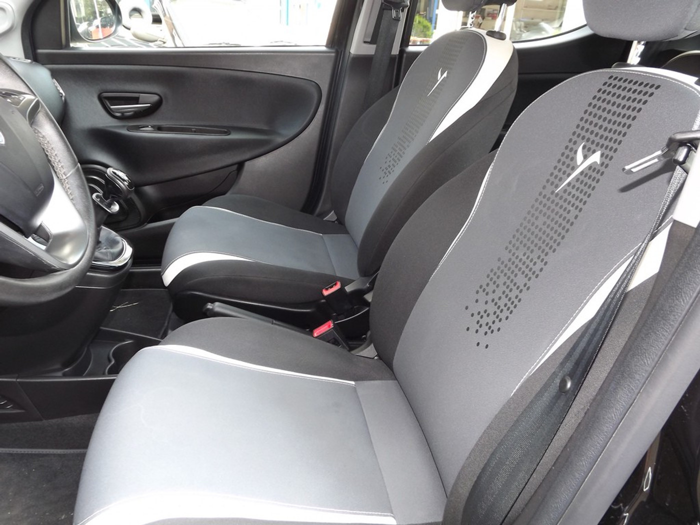 Foto van Lancia Ypsilon