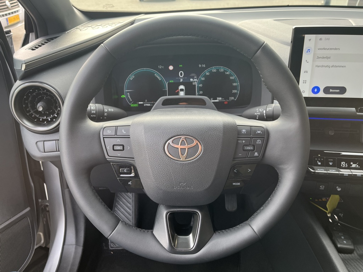 Foto van Toyota C-hr