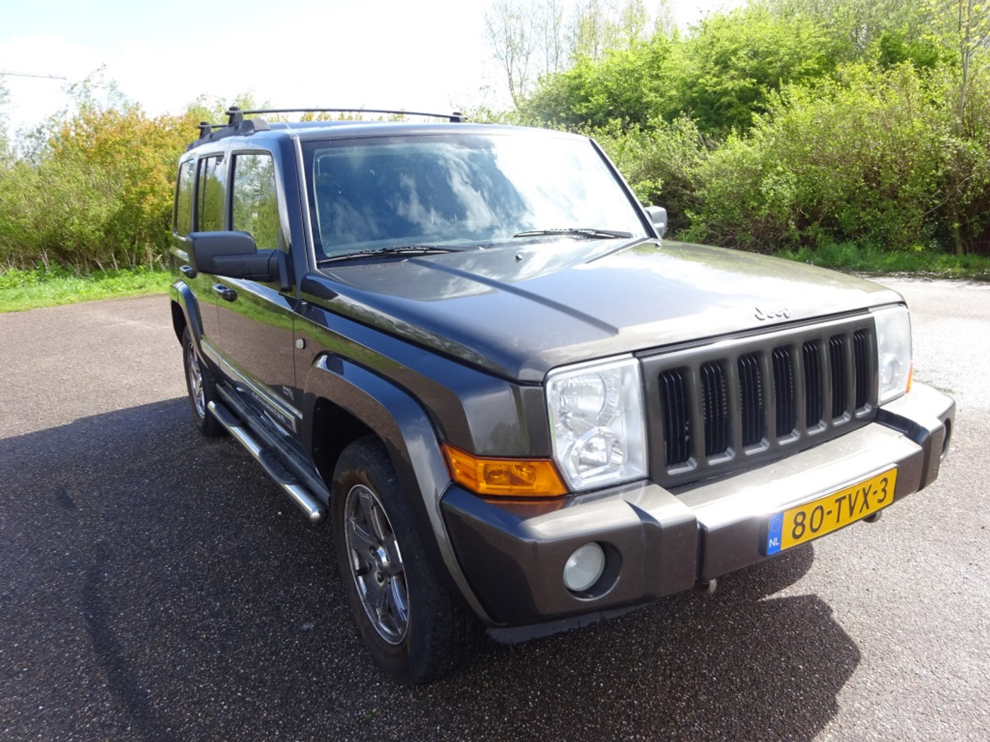 Foto van Jeep Commander