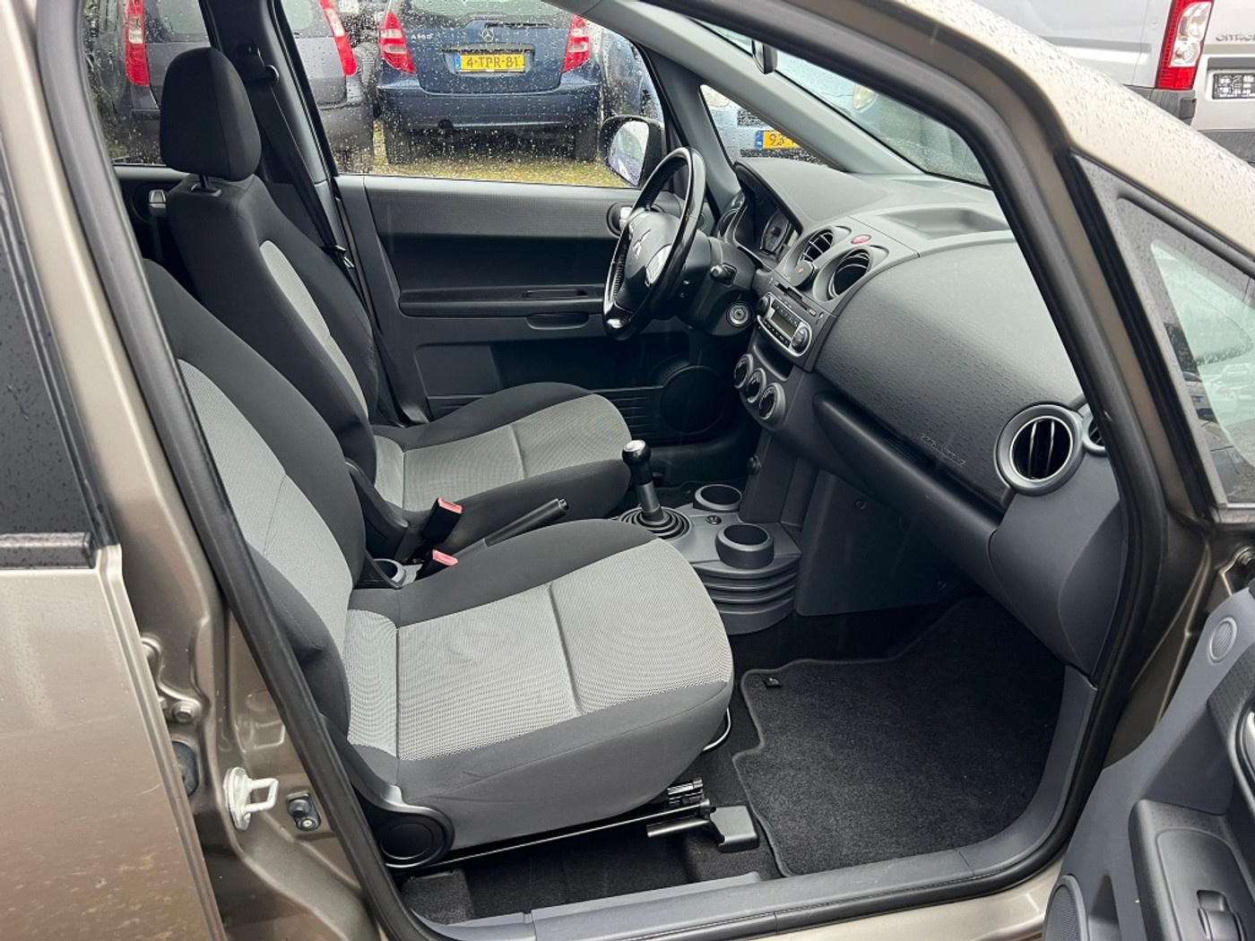 Foto van Mitsubishi Mitsubishi Colt