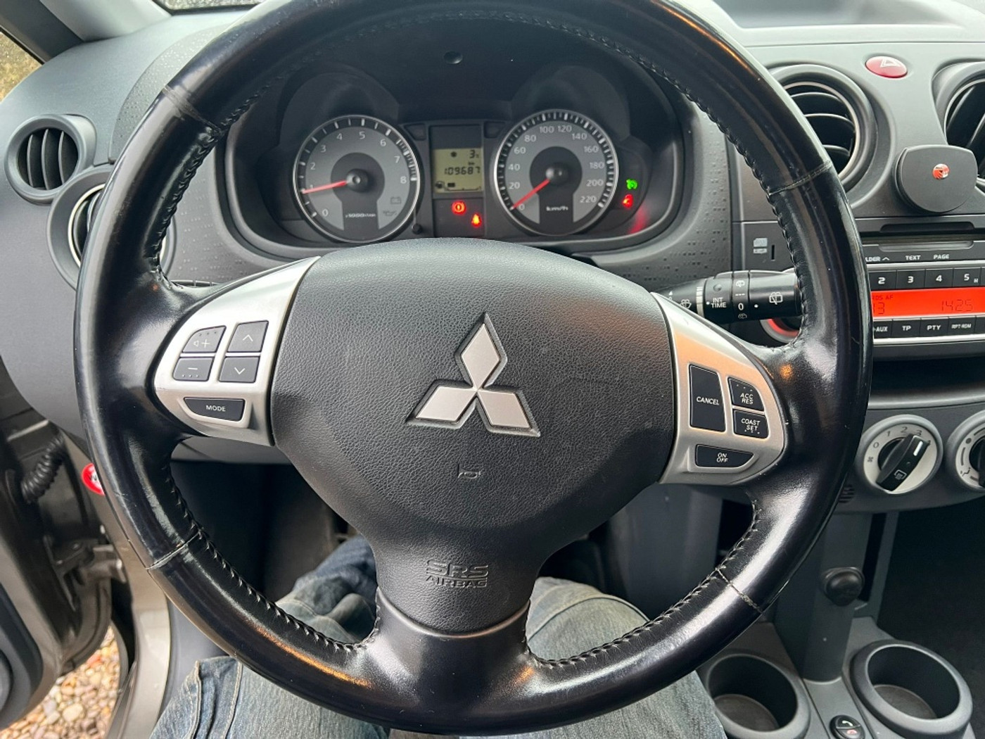 Foto van Mitsubishi Mitsubishi Colt